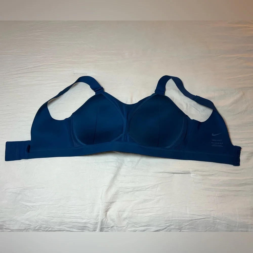 Nike‎ Women's Dri-FIT Alpha High-Support Padded Adjustable Sports Bra
